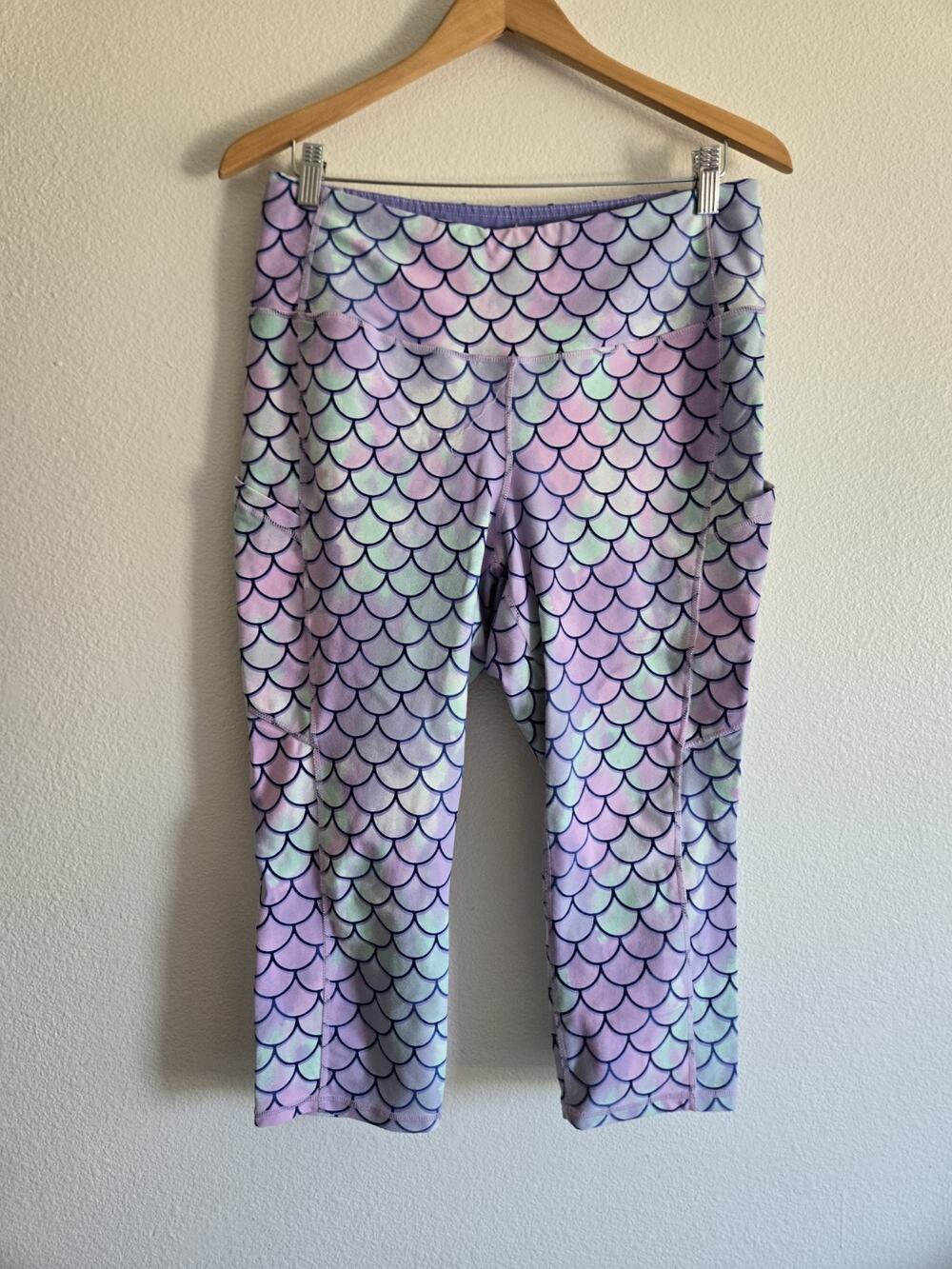 Torrid 1 Disney Ariel Little Mermaid Active Capri Leggings Pockets Athleisure